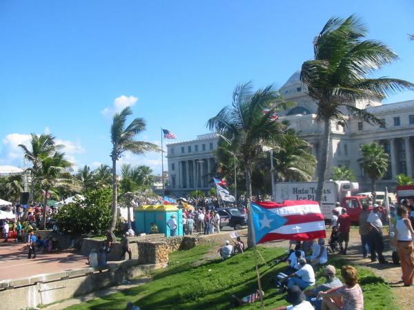 vieques_protest2.jpg 
