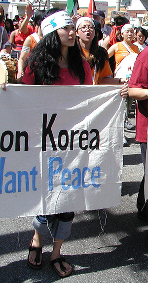 3_korea_wants_peace.jpg 
