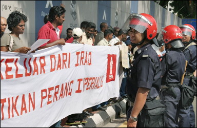 malaysia_antiwar1.jpg 