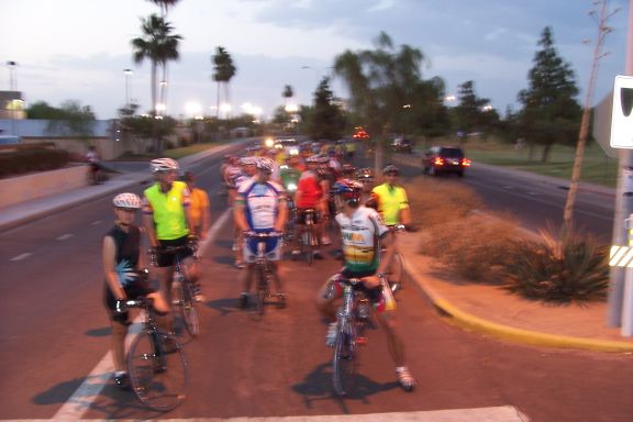 ride_of_silence_bicyclists_tempe_5-21-08_overview_1.jpg 