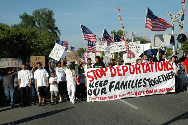640_stop_deportations.jpg 