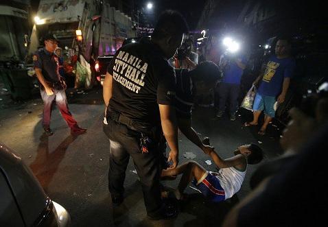 2017-philippines-minors-arrested.jpg 
