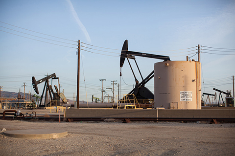 Judge Halts Federal Plan for Massive California Fracking